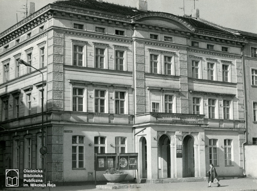 Budynek biblioteki. Rok 1980/Edward Niczypor